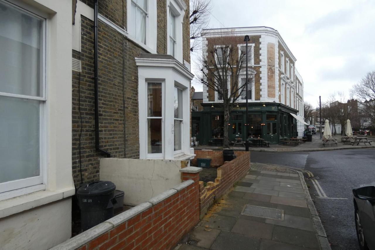 The South View Villa Londra Exterior foto